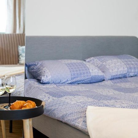 Groundfloor Apartment On The Green Hill Kaunas Esterno foto