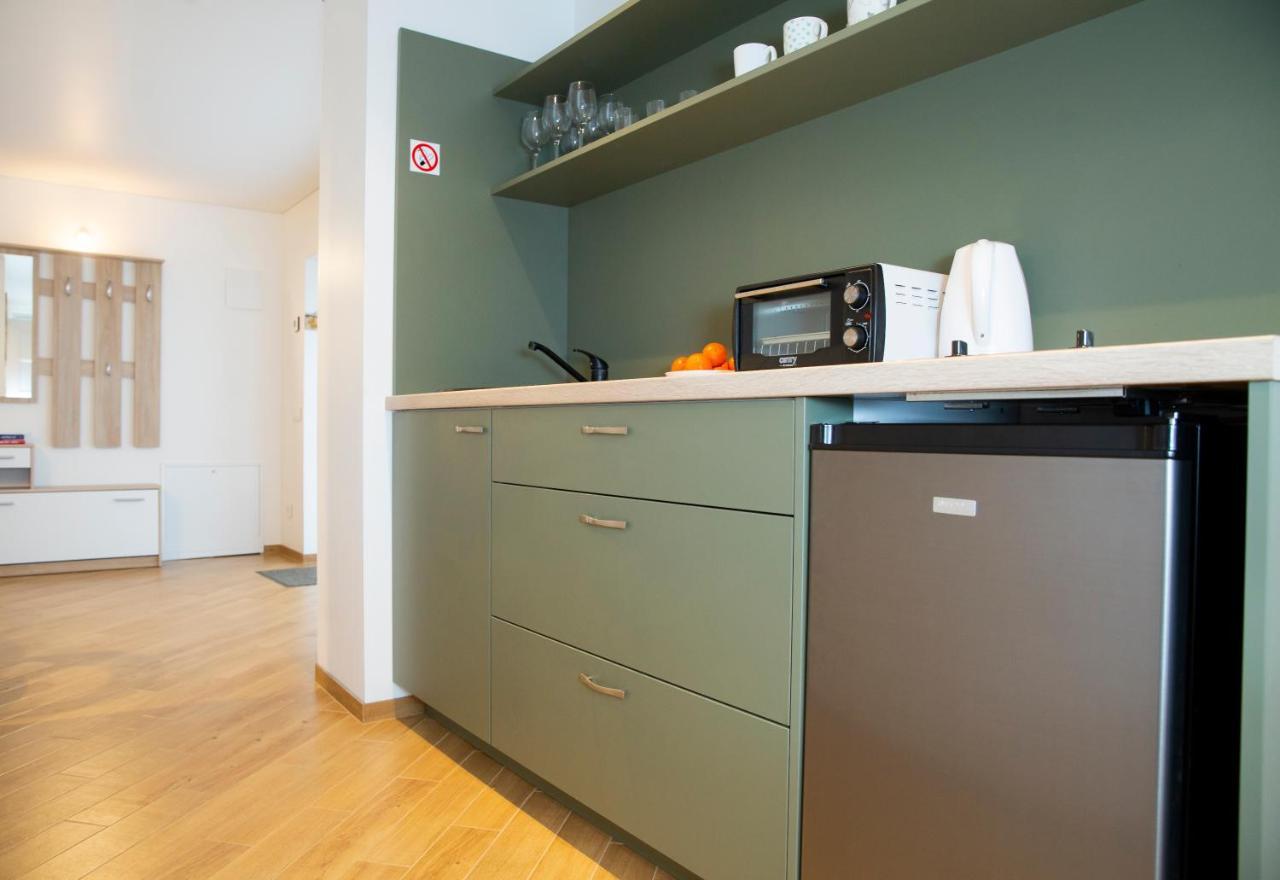 Groundfloor Apartment On The Green Hill Kaunas Esterno foto