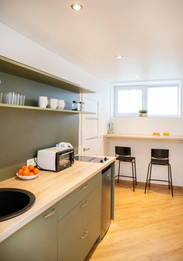 Groundfloor Apartment On The Green Hill Kaunas Esterno foto